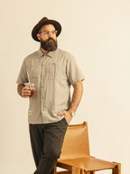 Plus-size summer loose-fitting lightweight casual short-sleeve shirt with a new turn-down collar design